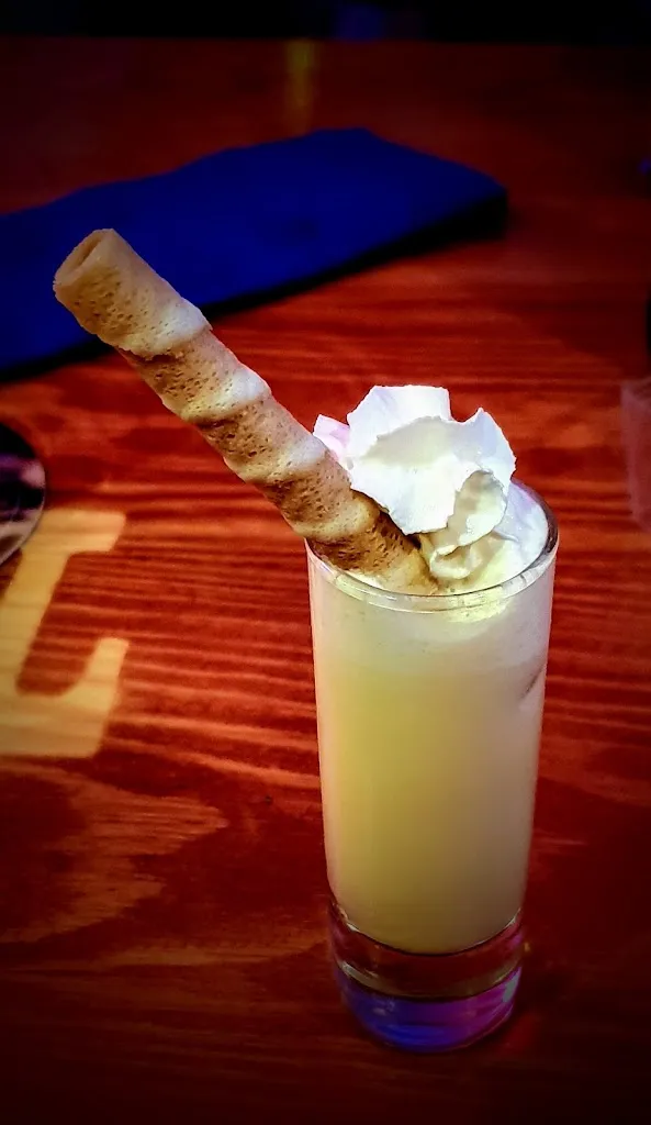 Manuel Gonzalez Vazquez_Texas Tavern_Guadarrama_review