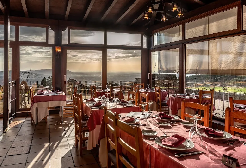 Asador Alto del León restaurant in Guadarrama