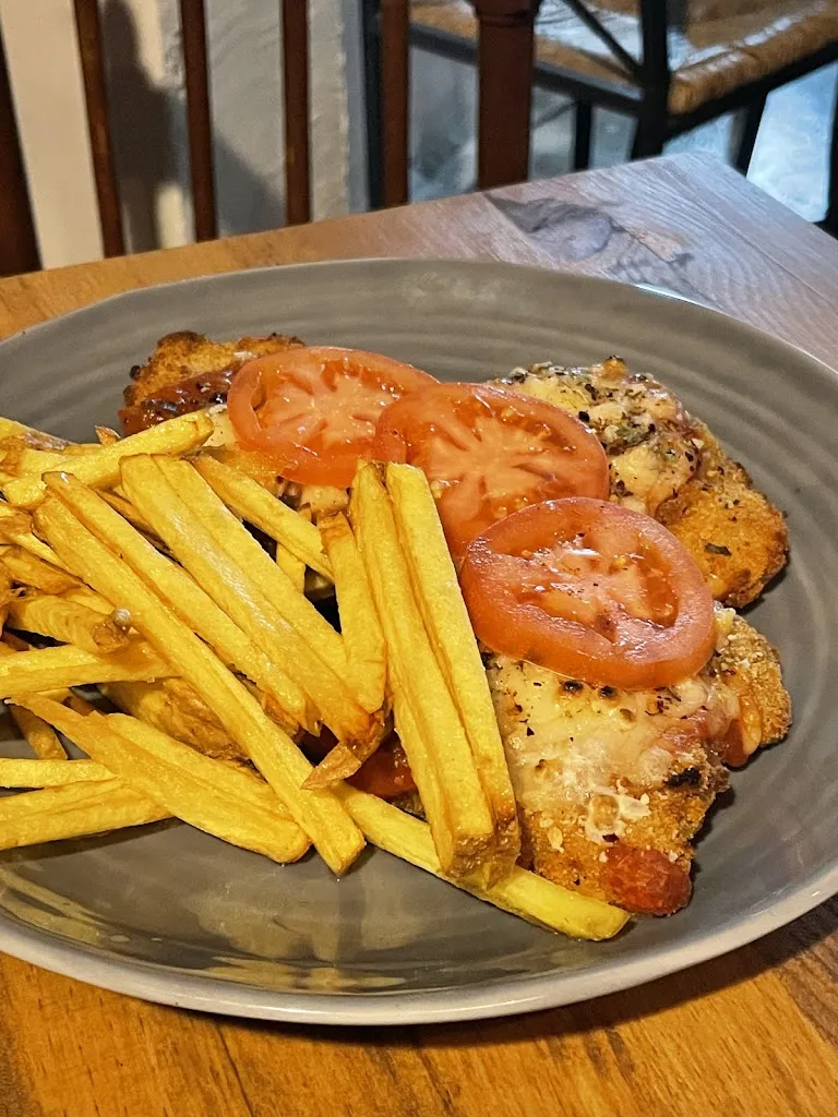 Paula R_22 BRASAS BAR_Guadarrama_review