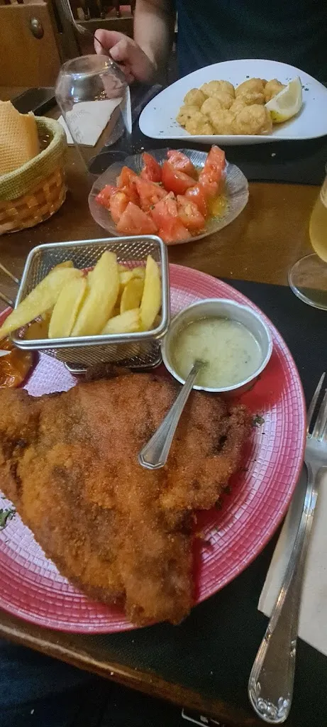 Álvaro Riesgo_Meson La Torre_Guadarrama_review