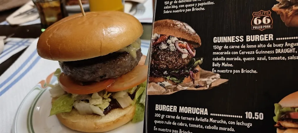 Á. Revilla_Taberna irlandesa El Olmo Centenario_Guadarrama_review