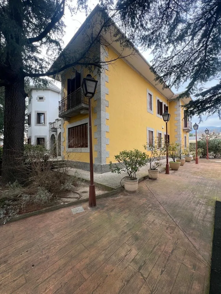 noelia gt _Punta Me Hotel & Restaurante Torreblanca_Guadarrama_review