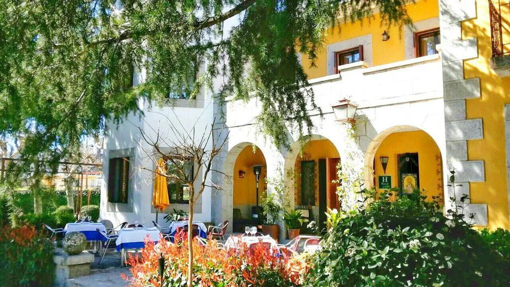 Punta Me Hotel & Restaurante Torreblanca_Guadarrama_slider_image_1