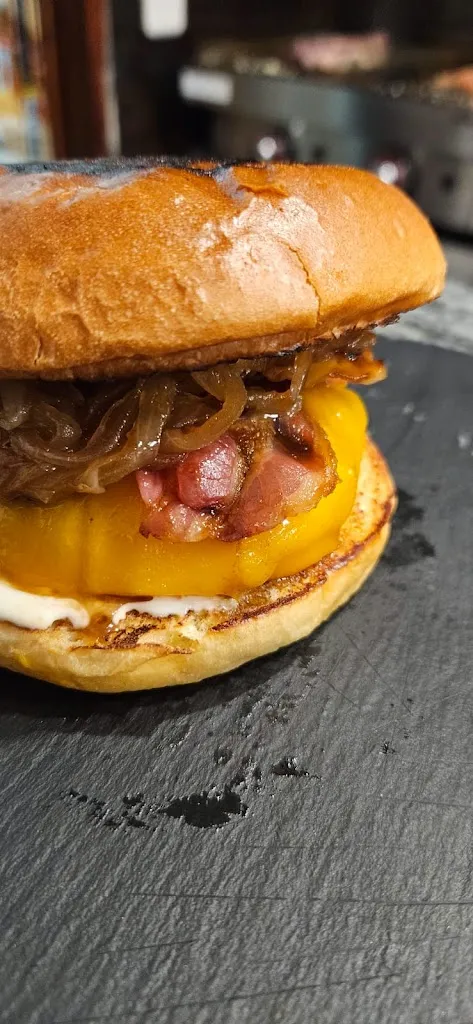 Menu_Bar Burger Sofia_Guadarrama_image_3