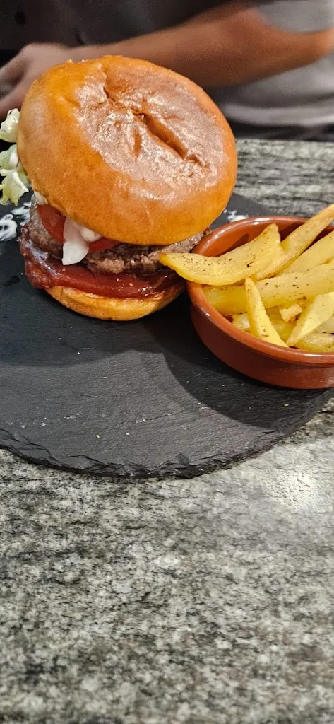 Menu_Bar Burger Sofia_Guadarrama_image_5