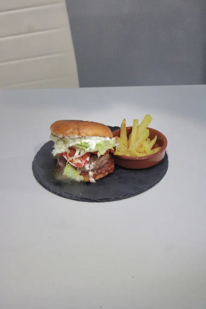 Menu_Bar Burger Sofia_Guadarrama_image_7