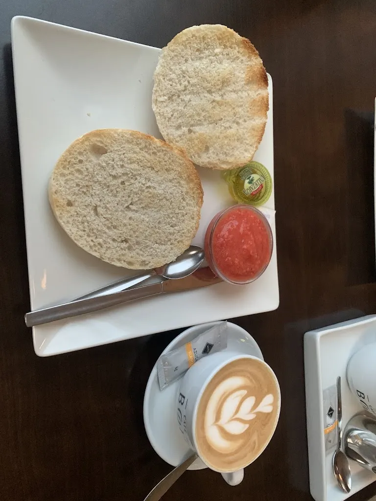 Leyre García_Cafetería El Mirador De La Villa_Meco_review