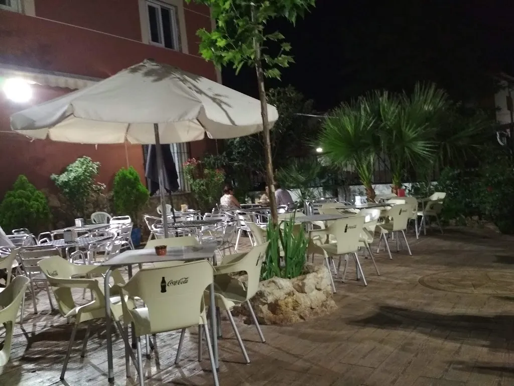 Hostal Restaurante Libra II restaurant in Morata de Tajuña