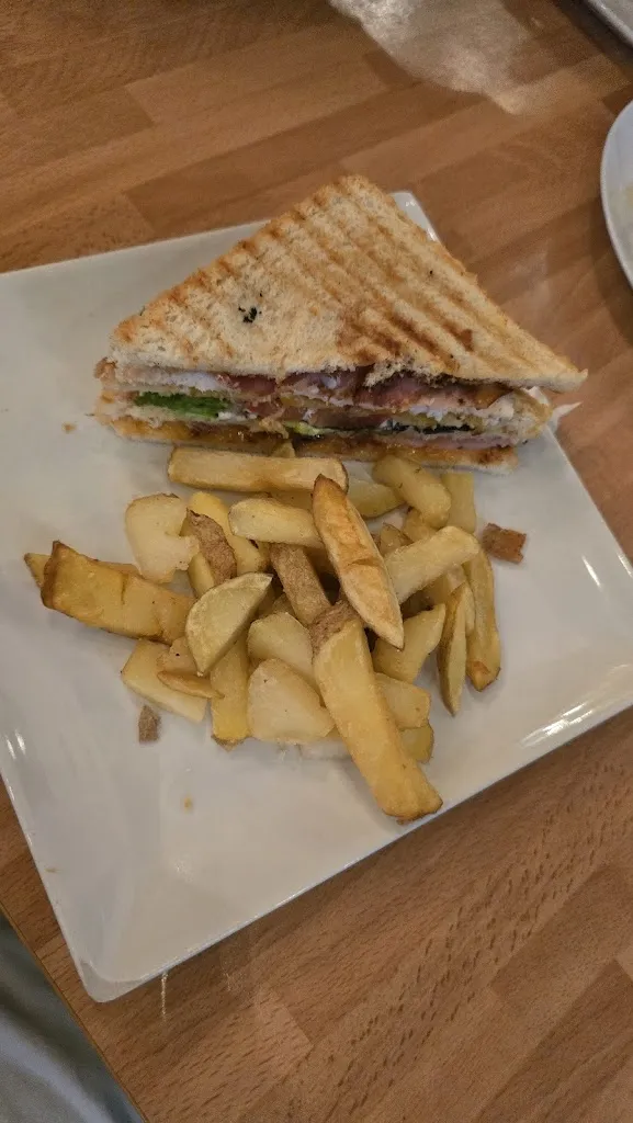 Javier Hernansanz Ledesma_Cafetería Zeus Morata_Morata de Tajuña_review