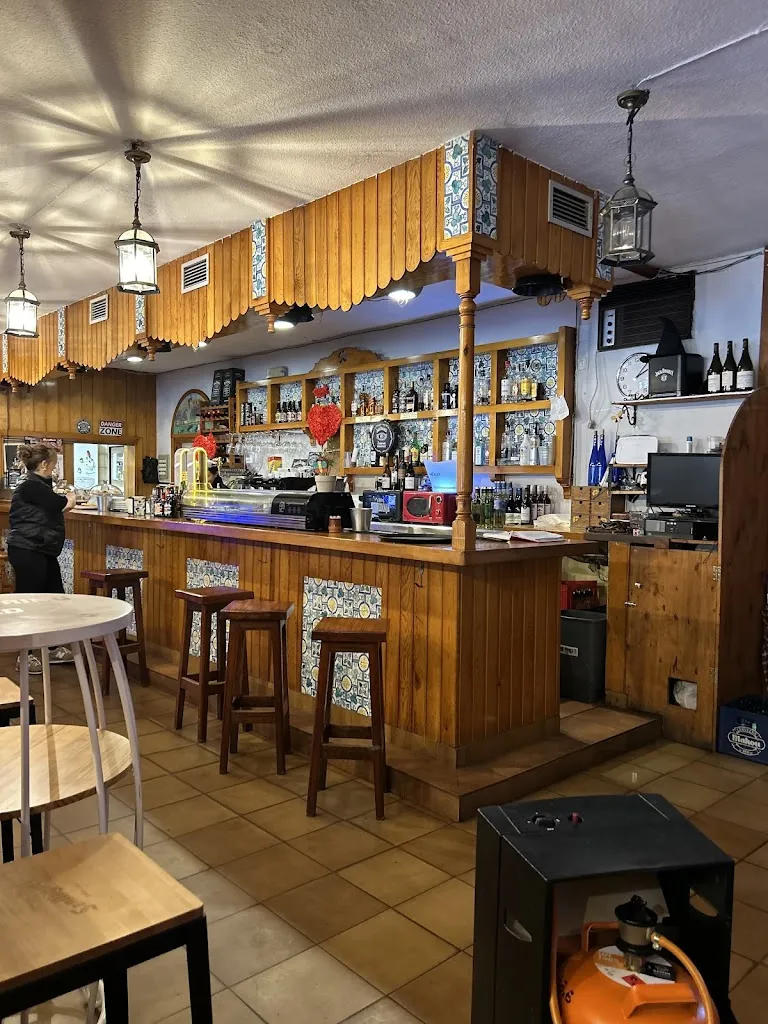 Restaurante El Tirol restaurant in Navalafuente