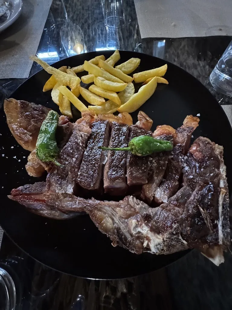 Antonio Vilchez León_DonDeXimena Gastrobar_Navarredonda y San Mamés_review