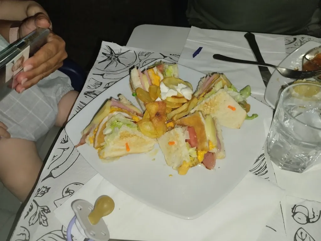 Vicky Torres_El Puchero de Lili_Navas del Rey_review