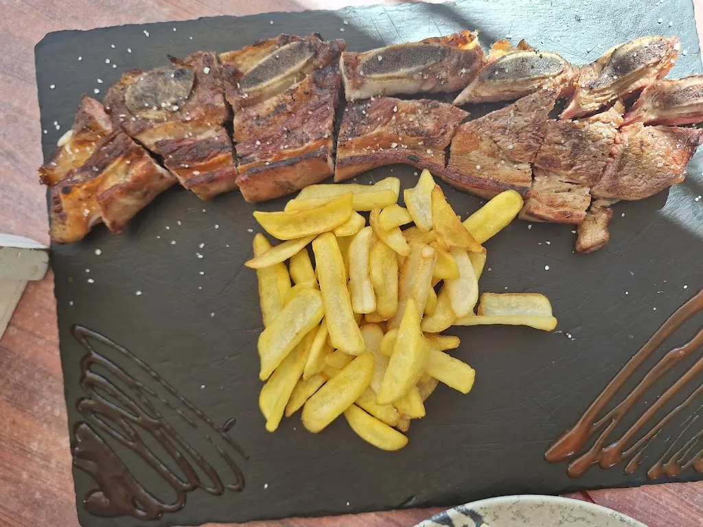 Costa Cruz Puerto_Navas del Rey_slider_image_2