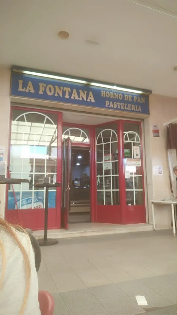 Mónika Jiménez_Bar La Fontana_Nuevo Baztán_review