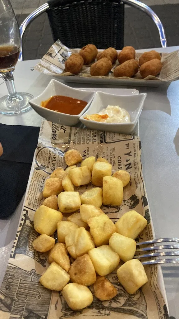 miguel angel gonzalo garrido_LA LOLA BODEGUITA_Moralzarzal_review