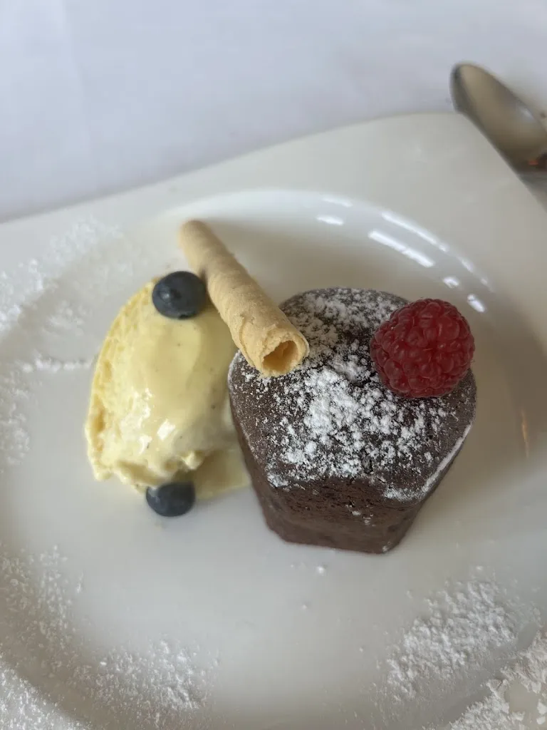 Luis Rodriguez H_El Cenador de Salvador_Moralzarzal_review