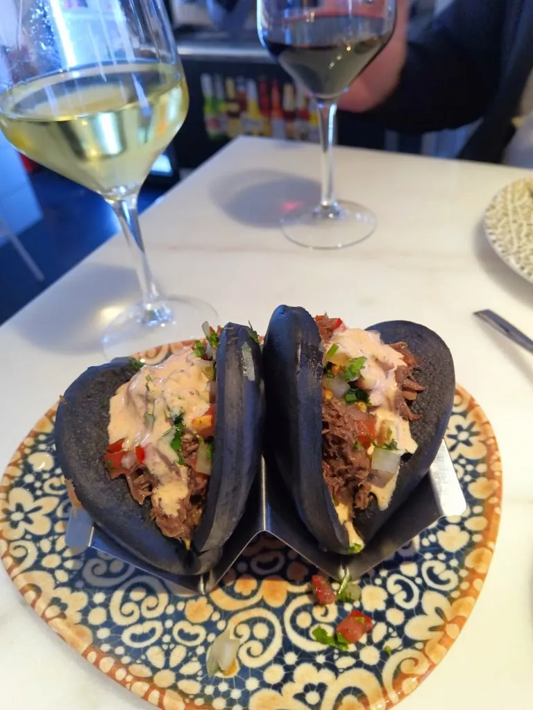 Pilar Gascón_Traveler by Lopez & Lopez_Moralzarzal_review