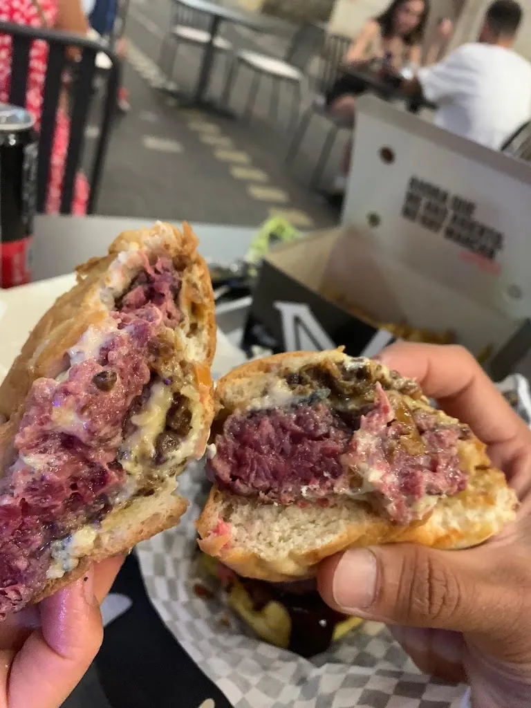 Lucas ramis segura_UMO Burger_Moralzarzal_recensione