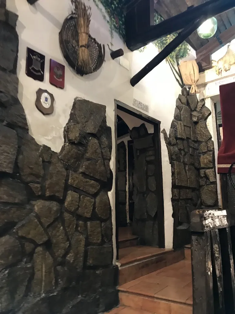 Inma Garcia-Carrasco_Restaurante Las Cuevas del Principe_Navalcarnero_review