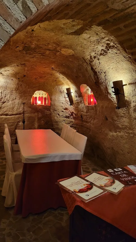 Restaurante Las Cuevas del Principe_Navalcarnero_slider_image_3