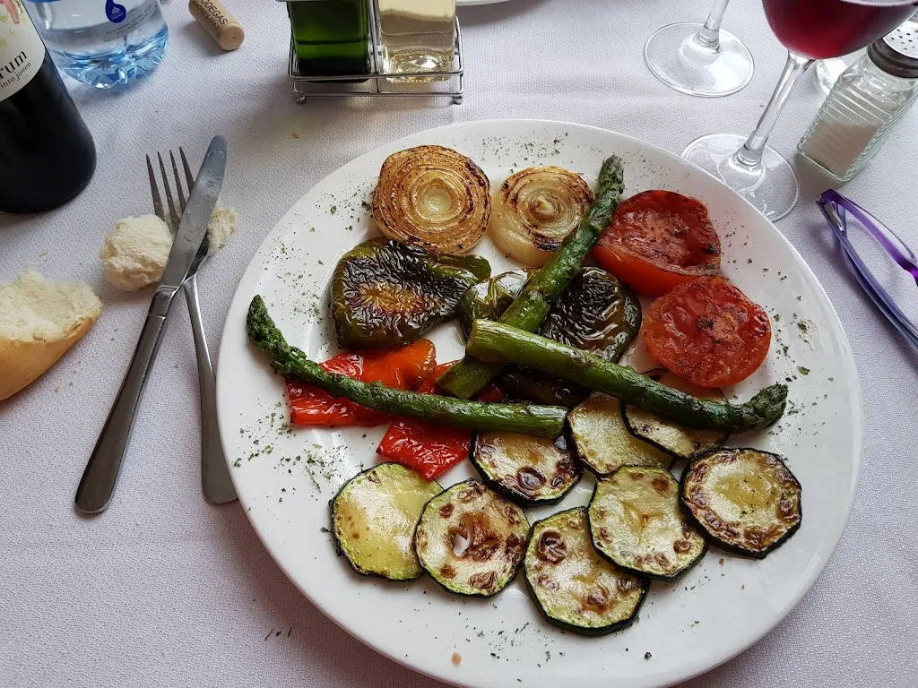 Cristina Garcia Pozuelo Sanchez_Restaurante El fogón de Cucharo_Navalcarnero_review