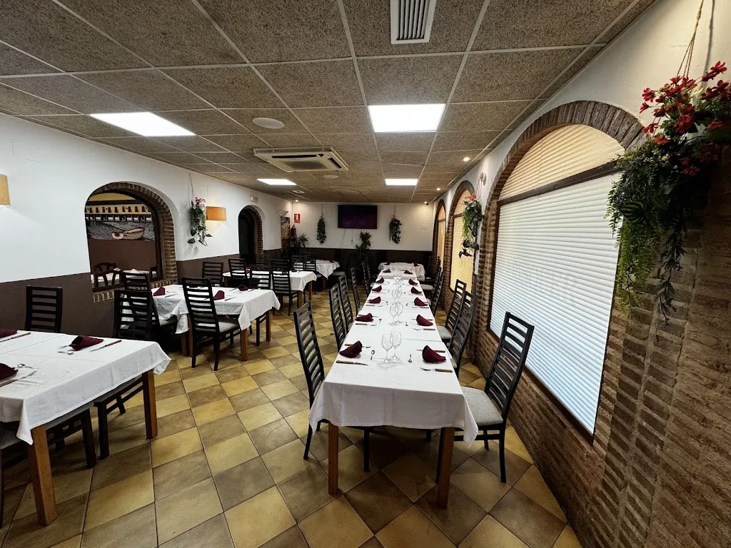 Bar restaurante El Tropezón Navalcarnero restaurant in Navalcarnero