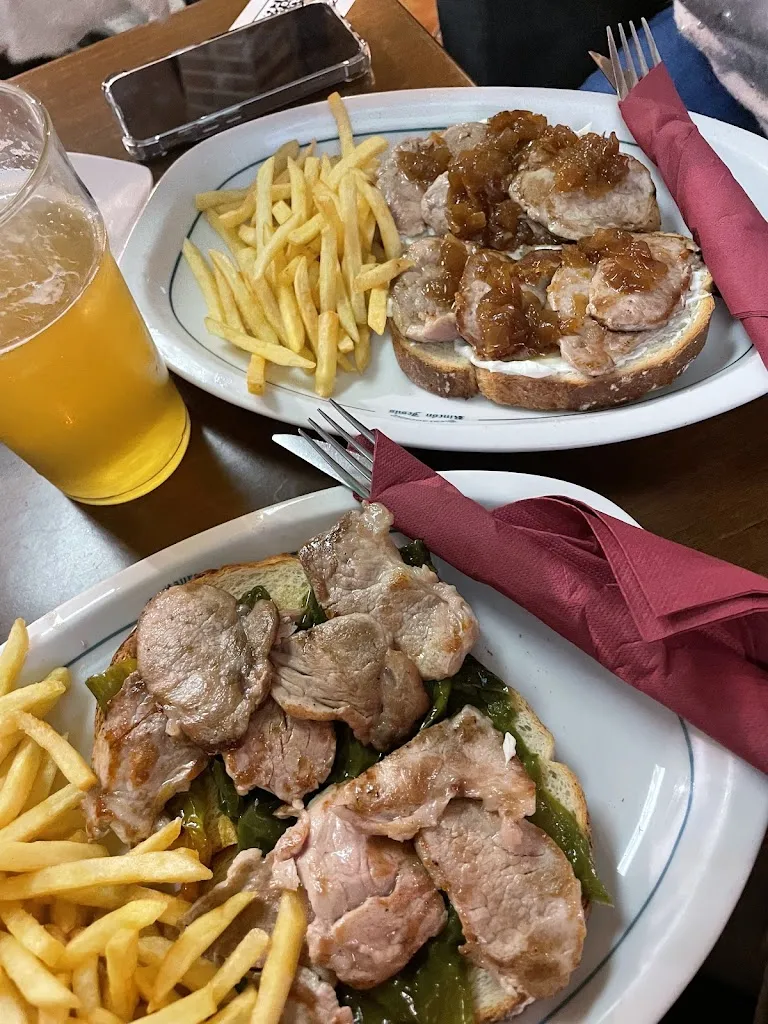 Taberna Las Ánimas restaurant in Navalcarnero