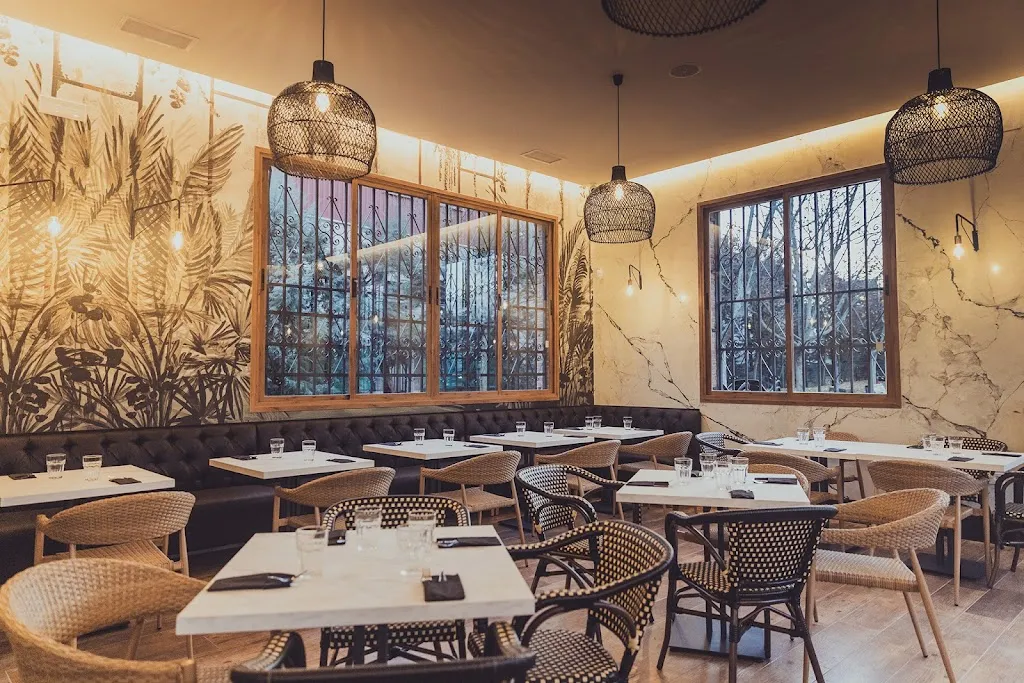 Kiosko Los Charcones restaurant in Navalcarnero