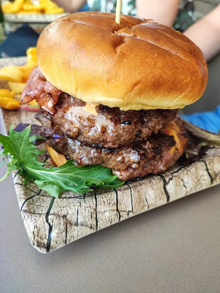 Olmo del egido_La Carne X Castigo | Hamburguesería_Navalcarnero_review