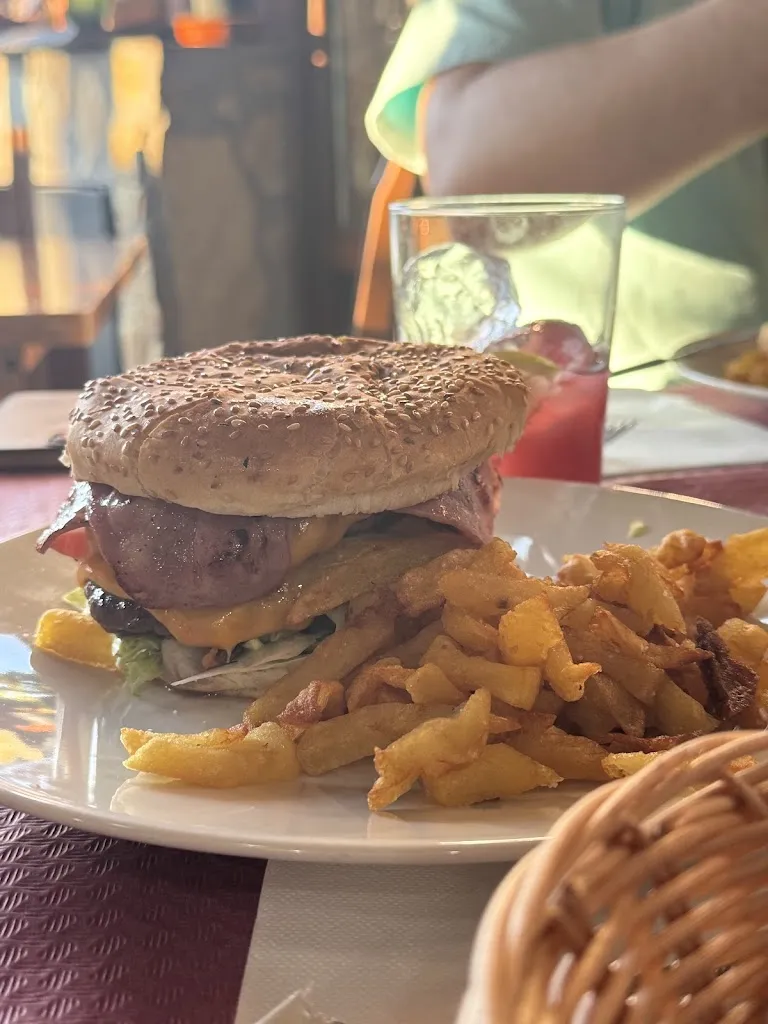 Anastasiia Briushinkina_La Casona_Pelayos de la Presa_review