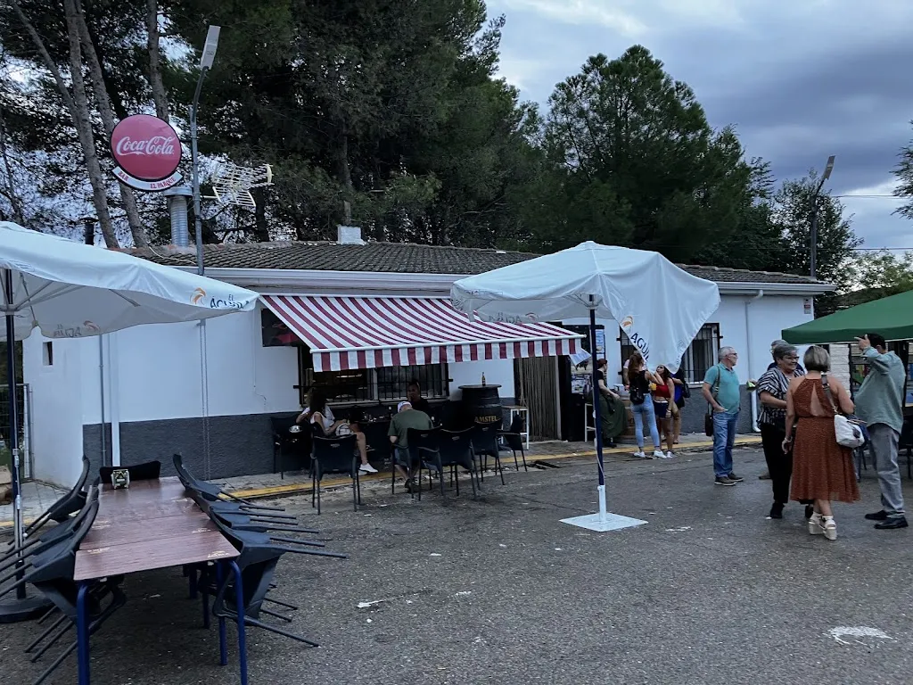 La Cocina de Luisa (Club Social Los Caminos) restaurant in Pezuela de las Torres