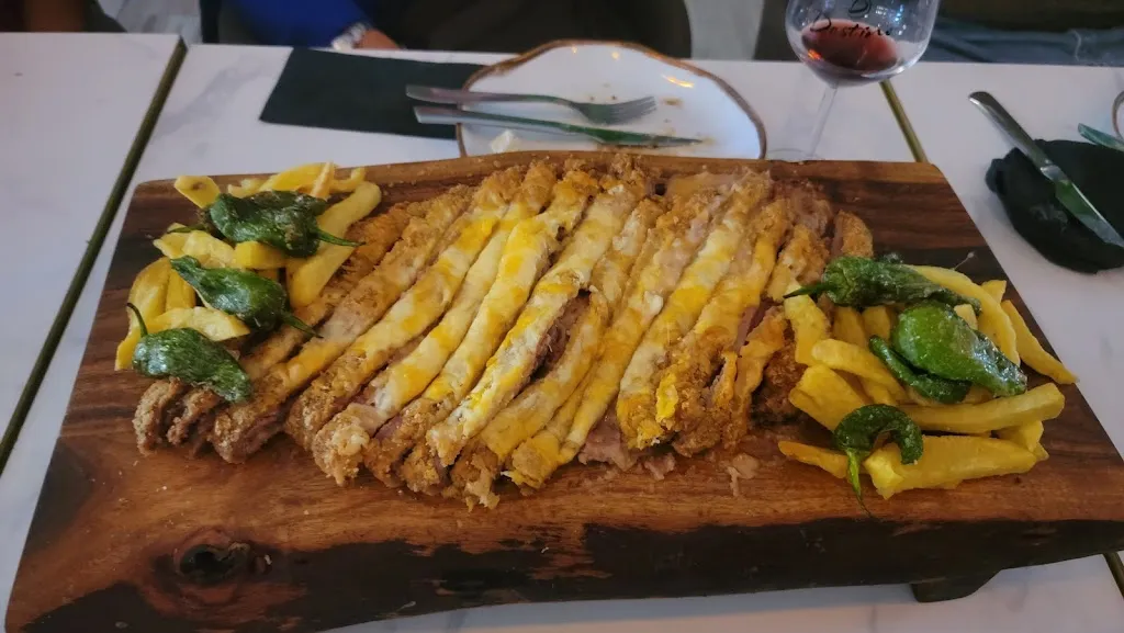 lucas gasco_Destino Raíz Restaurant Café_Móstoles_review