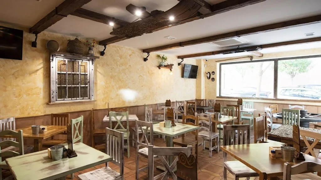RESTAURANTE TABERNA TRES HERMANOS restaurant in Móstoles