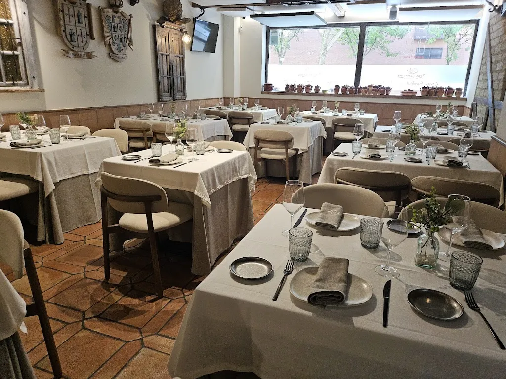 RESTAURANTE TABERNA TRES HERMANOS_Móstoles_slider_image_3