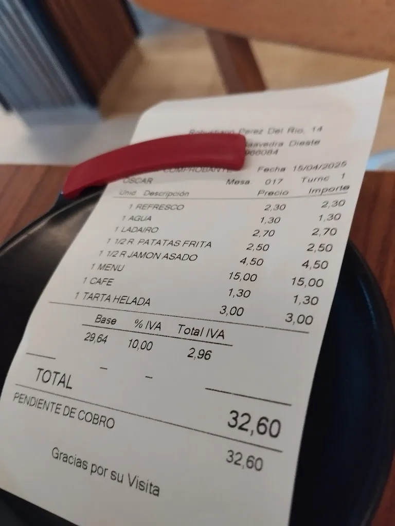 Laura Vázquez F._Cafeteria Barbantia_Boiro_recensione