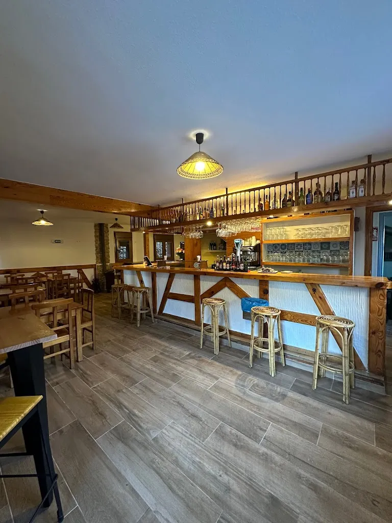 Taberna El Trébol restaurant in Prádena del Rincón