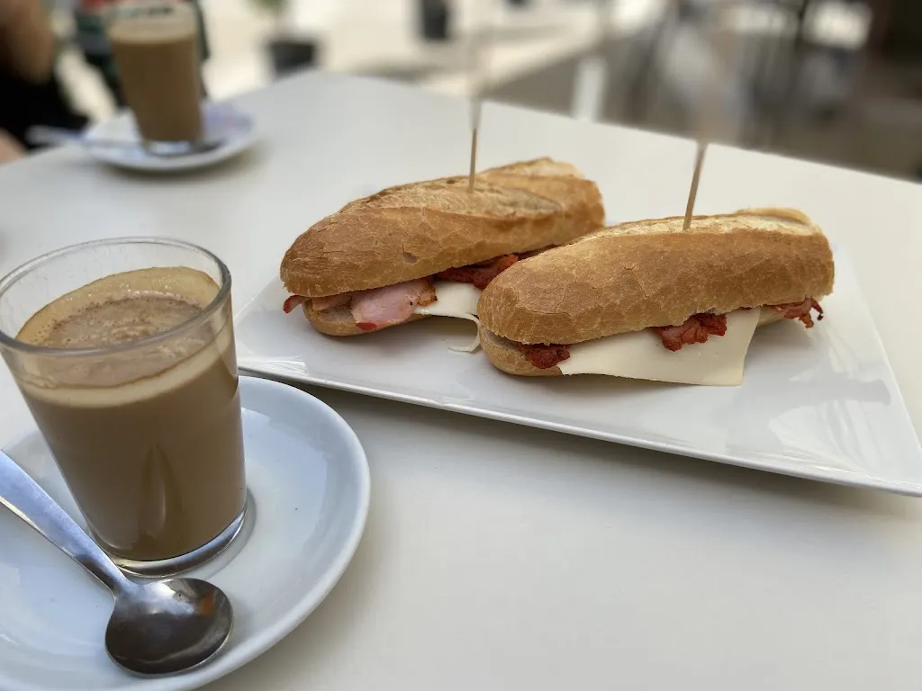 Bar Roxy_Perales de Tajuña_slider_image_2