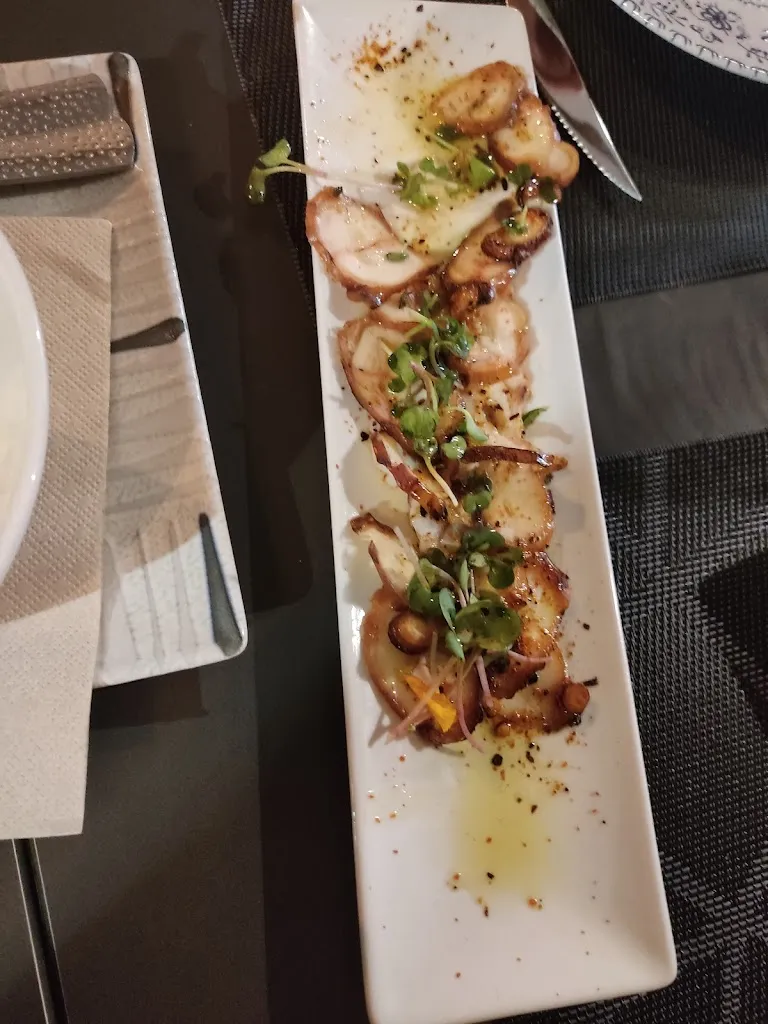 carlos g._Kiko's Gastrobar_Ondara_review