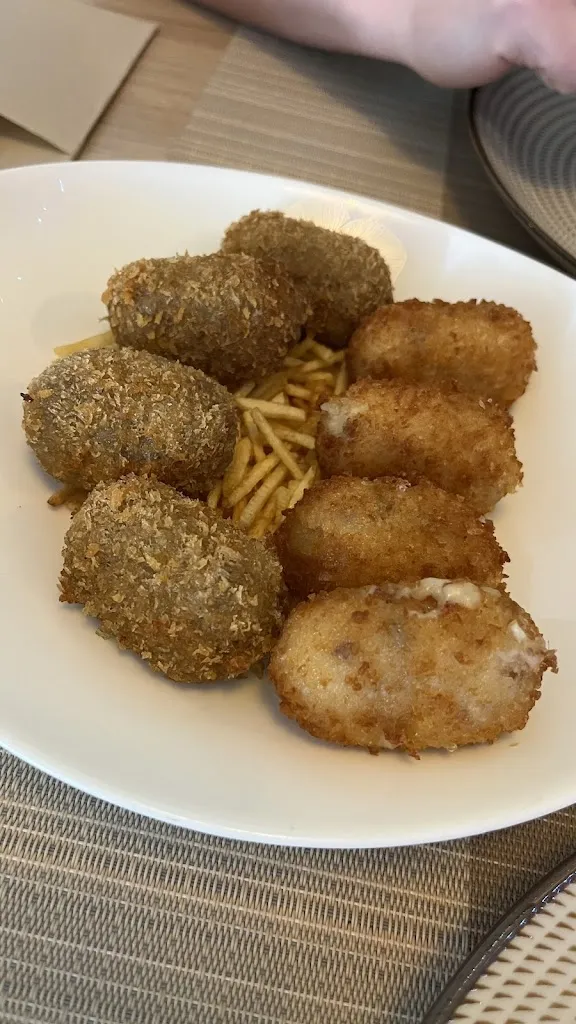 Paula Fernández_Restaurante Manosanto_Parla_review