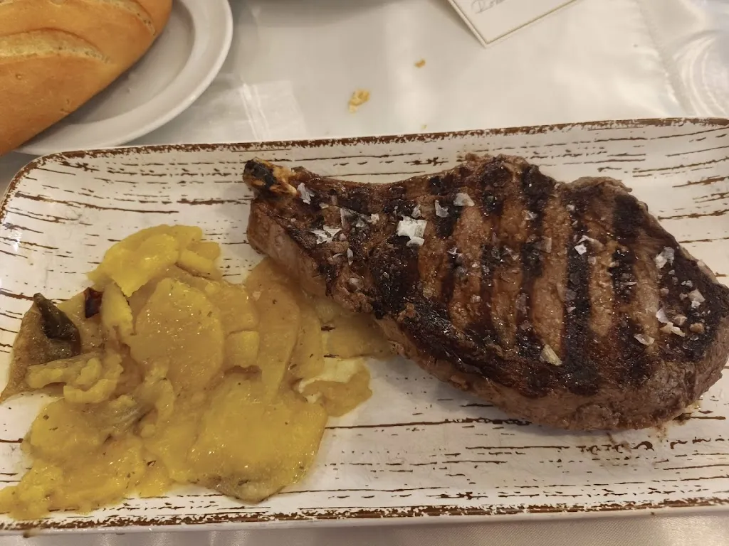 priscila rivas_Restaurante Los Laureles_Parla_review