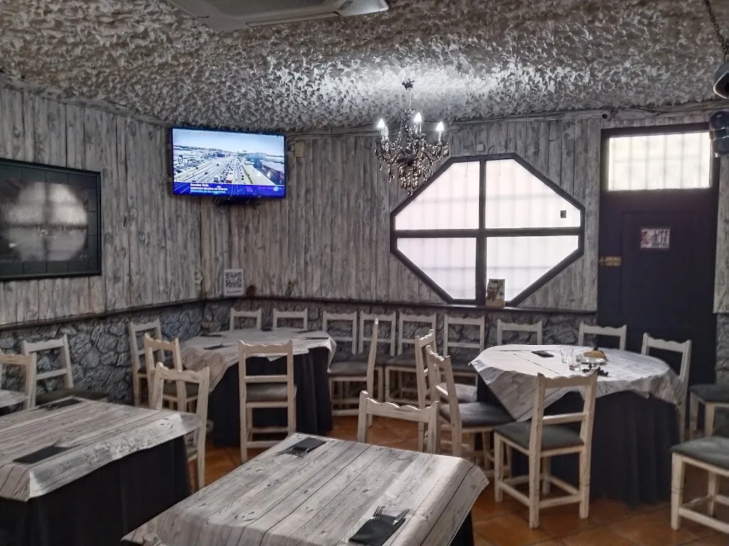 MESÓN RESTAURANTE EL CAZADOR restaurant in Parla