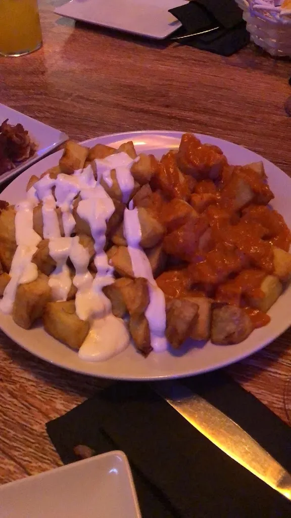 SnaTanS_Bendita Lokura_Parla_review