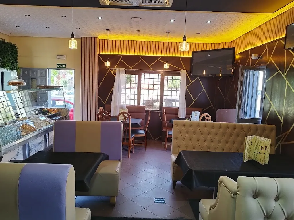 Restaurante Rif_Parla_slider_image_3