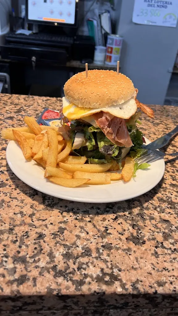 Juan Enrique Denamiel Naranjo_Meson de Mary_Parla_review