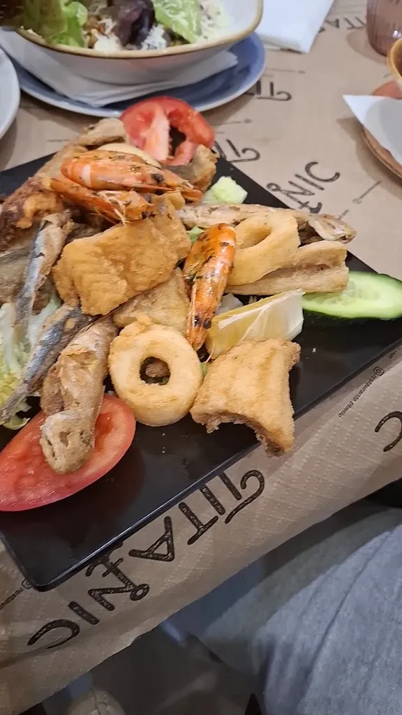 Asad Iqbal_Restaurante Titanic_Parla_review