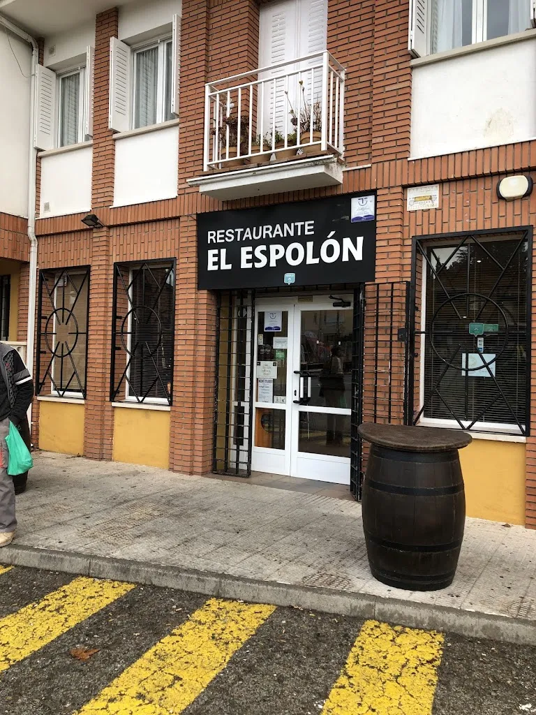 Bar-Restaurante el Espolón restaurant in Puentes Viejas