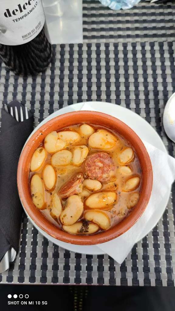 Menu_Restaurante Hotel Rural Marcos_Rascafría_immagine_8