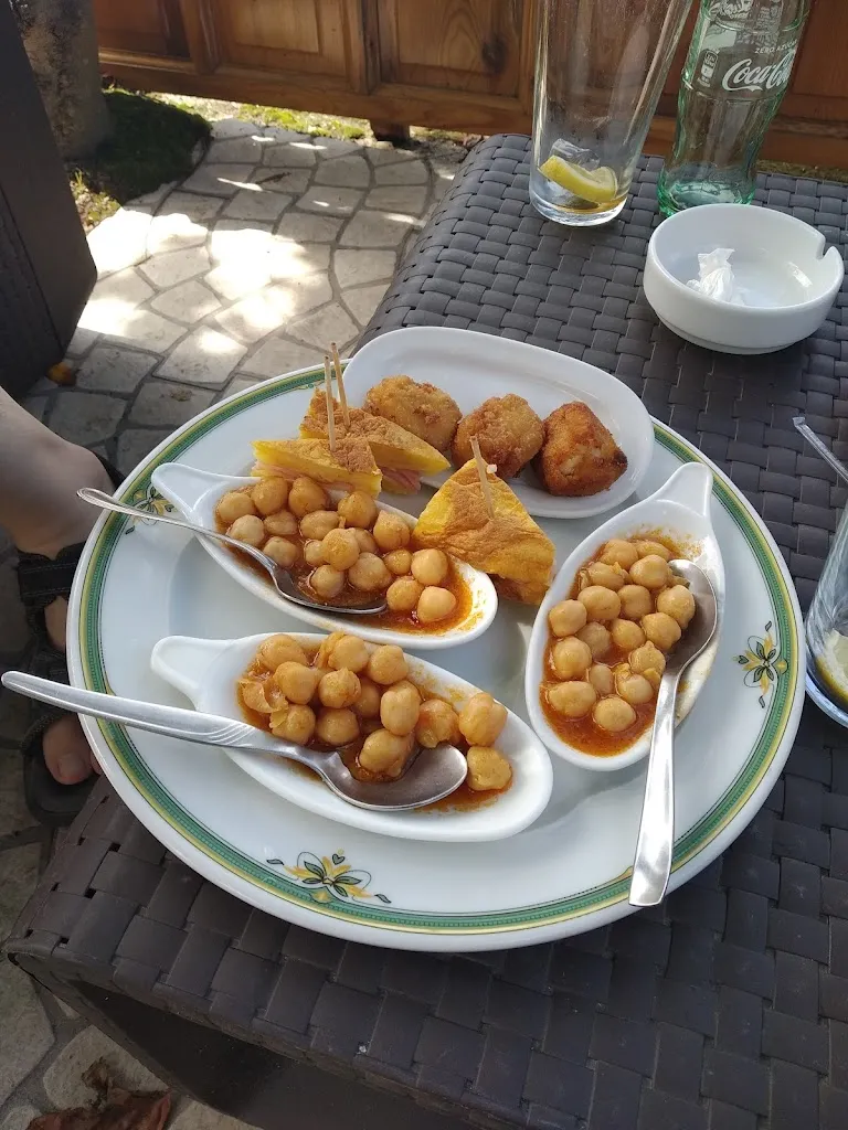 Hostal Boiro Miramar_Boiro_slider_image_3