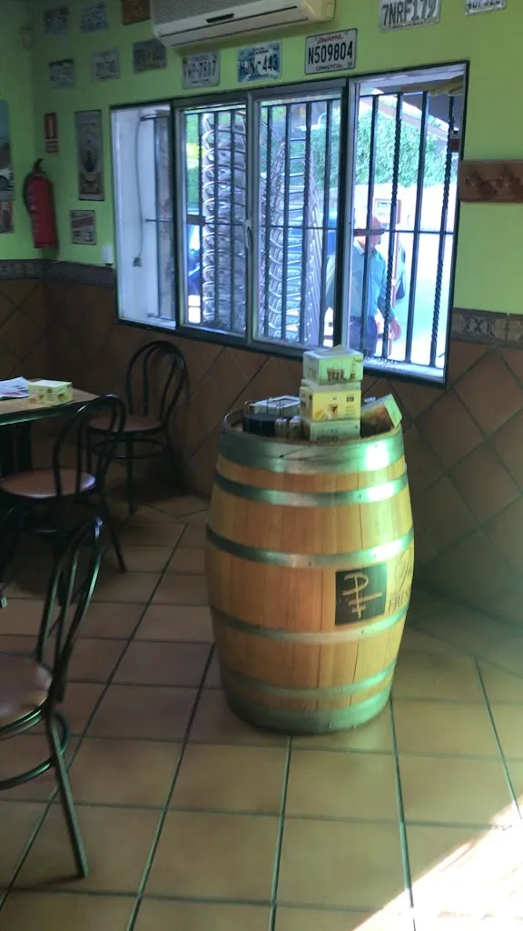 bar cafetería Trope_Santa María de la Alameda_slider_image_2