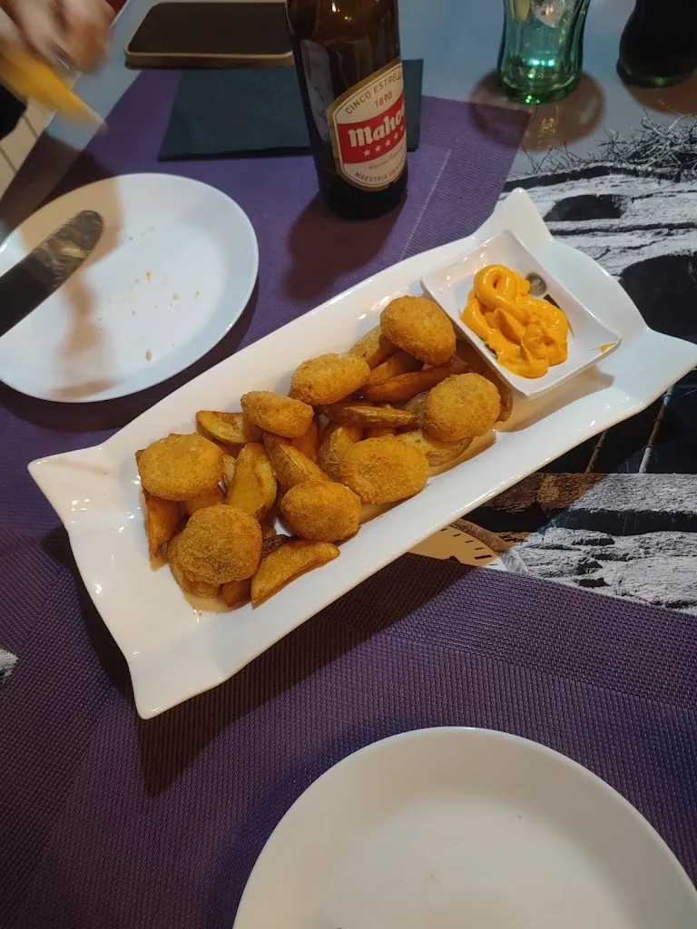 Francisco Rodríguez Mallorquín_Cerrado_Serna del Monte La_review